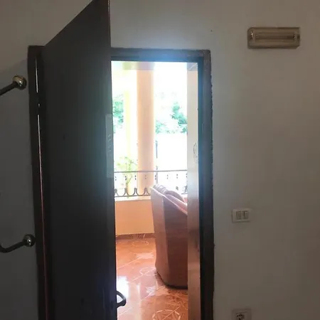 Habitación en casa particular Osman Lleshi